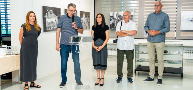 Otvorena izložba “Oluja 1995. – 2025.” Otvorena izložba “Oluja 1995. – 2025.”