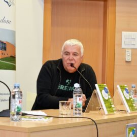 Predstavljena knjiga Cirkus Astralis Zorana Predina